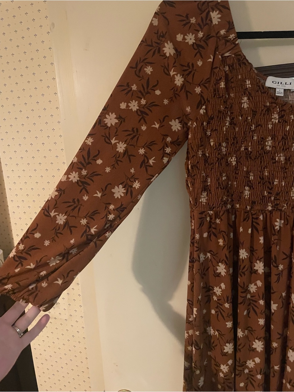 Gilli Rust-Brown Smocked Floral Top - Picture 2 of 3
